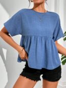 Blusa de verano con mangas murciélago y ruedo volado