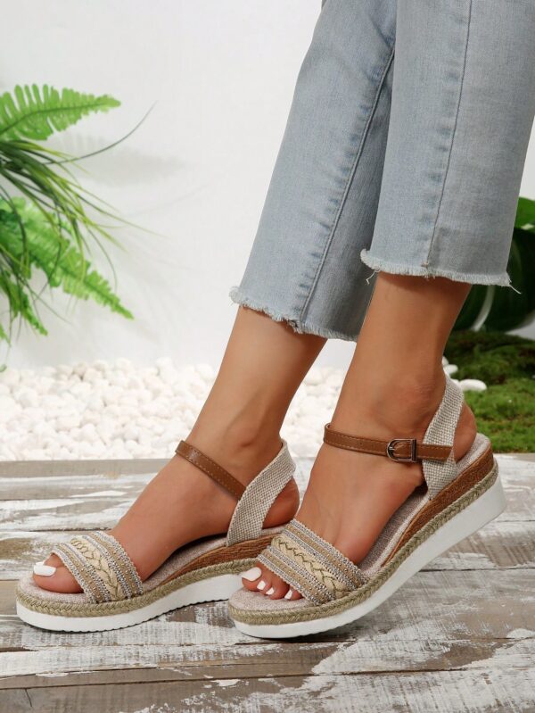 Sandalias de cuña con flecos y hebilla, ideales para vacaciones - Image 13