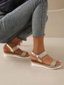 Sandalias de cuña con flecos y hebilla, ideales para vacaciones