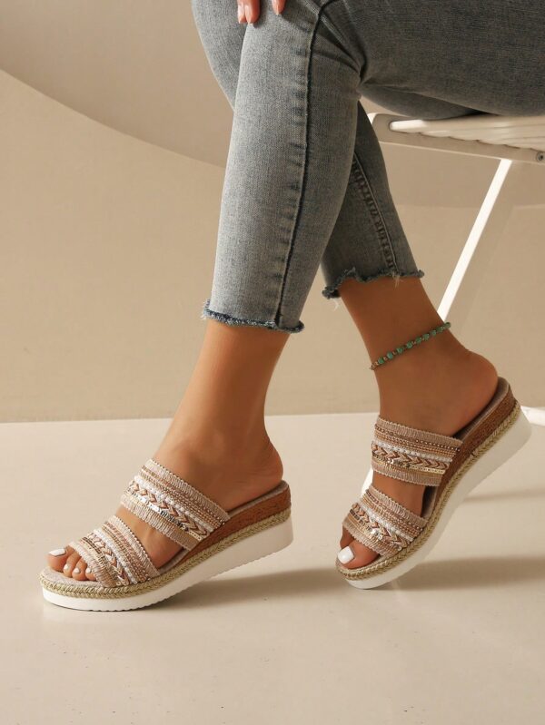 Sandalias de cuña con flecos y hebilla, ideales para vacaciones - Image 21