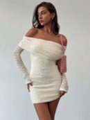 Vestido Mini Ajustado de Manga Larga y Escote Descubierto