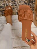 Pantuflas planas con frunces para mujer de talla grande