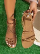 Sandalias blancas de tiras elegantes y cómodas para mujer, talle grande, ideales para el verano