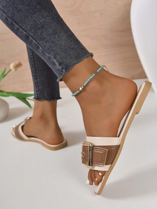 Sandalias planas elegantes con detalle de hebilla y costura - Image 19