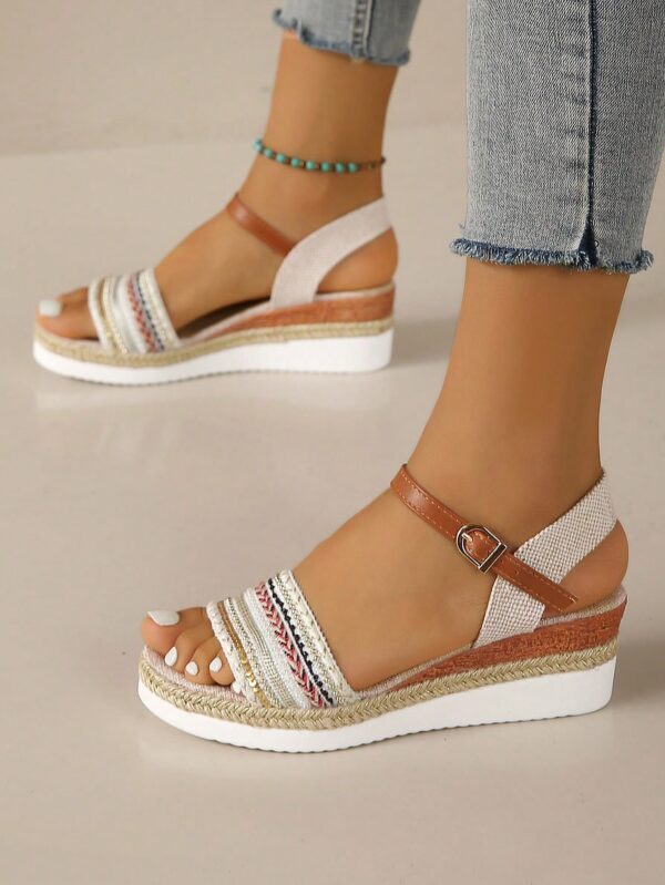 Sandalias de cuña con flecos y hebilla, ideales para vacaciones - Image 35