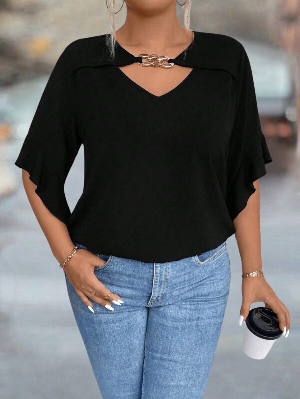 Blusa Plus Size con Cuello Calado y Mangas Voladas - Image 6