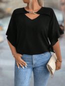 Blusa Plus Size con Cuello Calado y Mangas Voladas