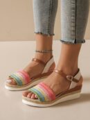 Sandalias de cuña con flecos y hebilla, ideales para vacaciones