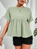 Blusa de verano con mangas murciélago y ruedo volado