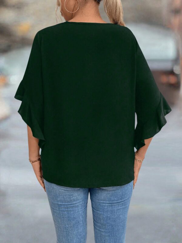 Blusa Plus Size con Cuello Calado y Mangas Voladas - Image 10