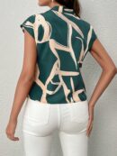 Blusa elegante con lazo al cuello y mangas murciélago