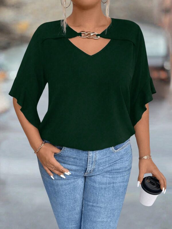 Blusa Plus Size con Cuello Calado y Mangas Voladas - Image 11