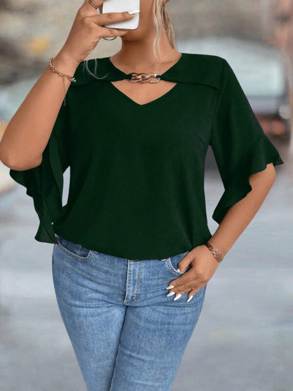 Blusa Plus Size con Cuello Calado y Mangas Voladas - Image 12